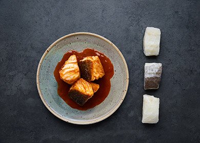 Norwegian salted cod "a la vizcaína"